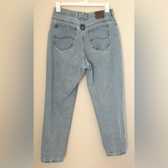 Lee Vintage Light Wash High Rise Relaxed Fit Tapered Leg Jeans - Picture 2 of 8
